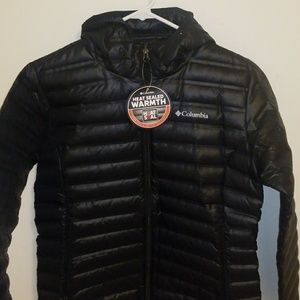 *NWT* Womens Columbia Puffy Jacket